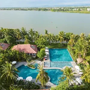 https://vinh-hung-riverside-resort.hotelsofhoian.com